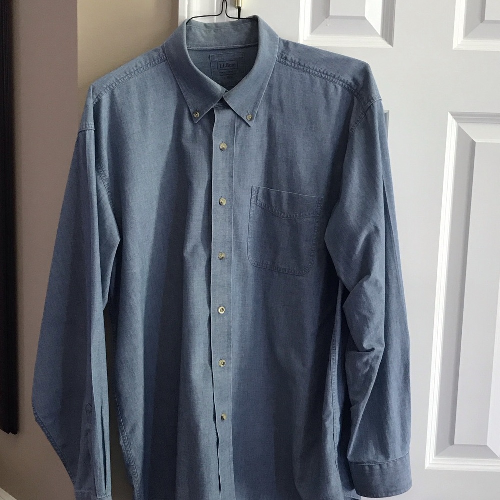 L.L. Bean Men's Denim Blue Casual Shirt
